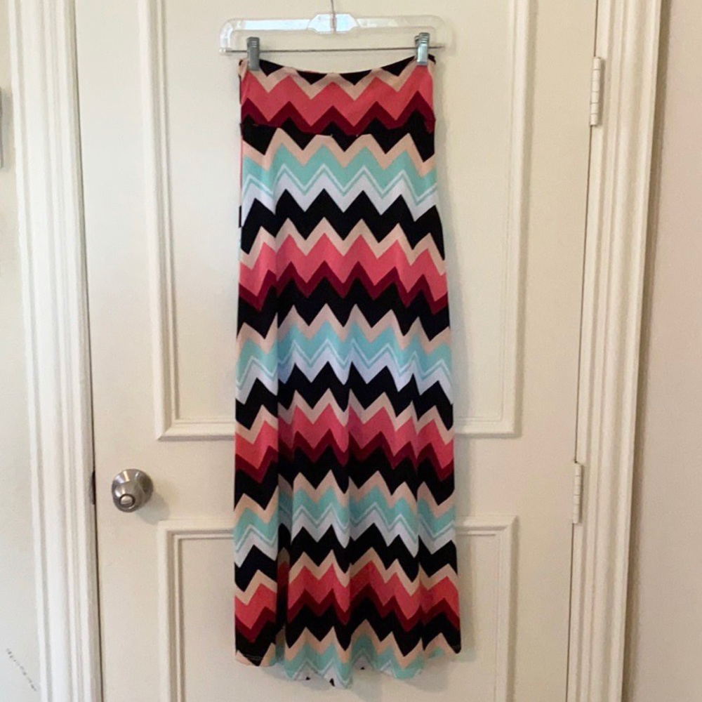 Charlotte Russe Tropical Print Chevron Maxi Skirt